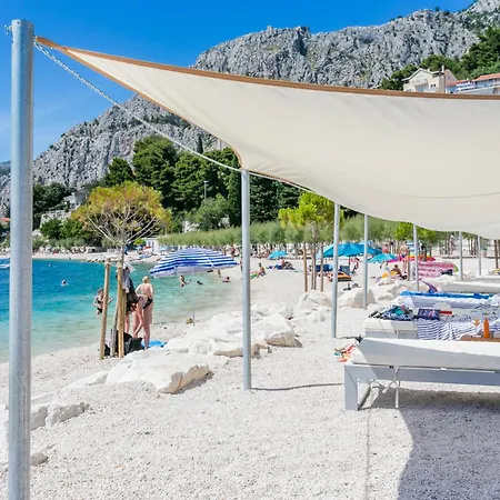 With A Parking Space - 13785 Appartement Omiš