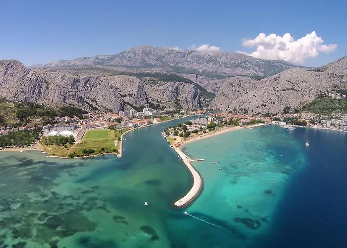 With A Parking Space - 13785