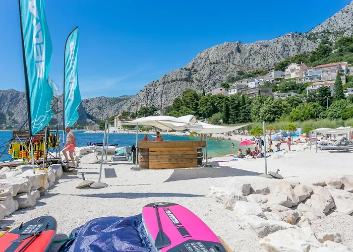 With A Parking Space - 13785